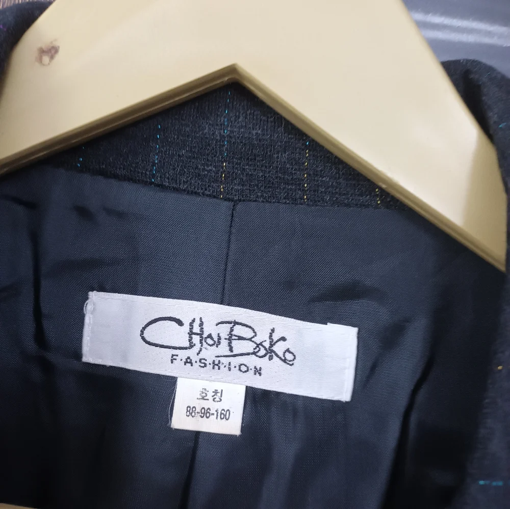 Branded partywear high quality blazer..... - Picture 3 of 10